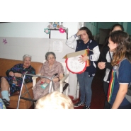 Visita al Hogar de Ancianos